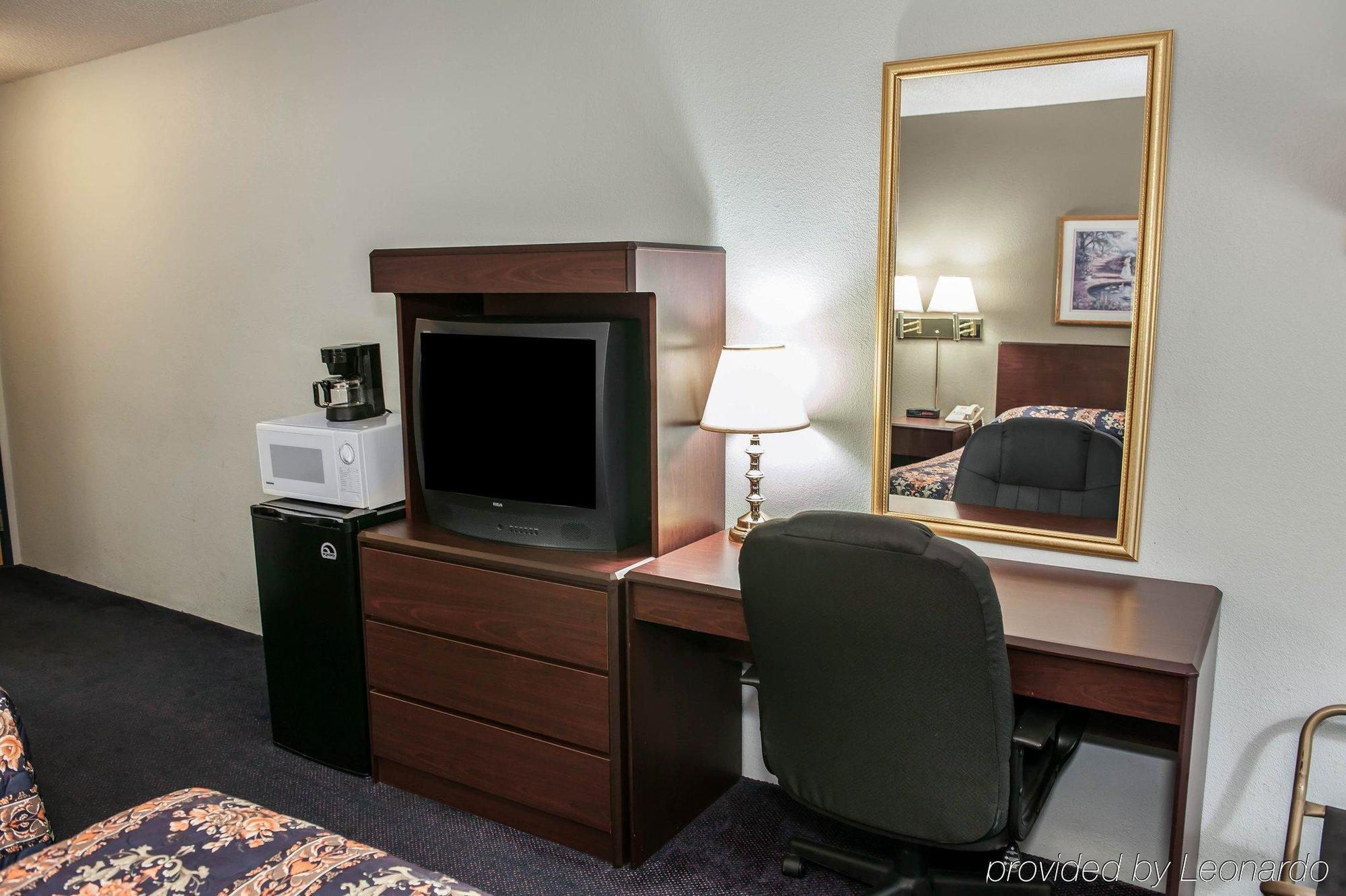 Econo Lodge West Lafayette Exteriör bild