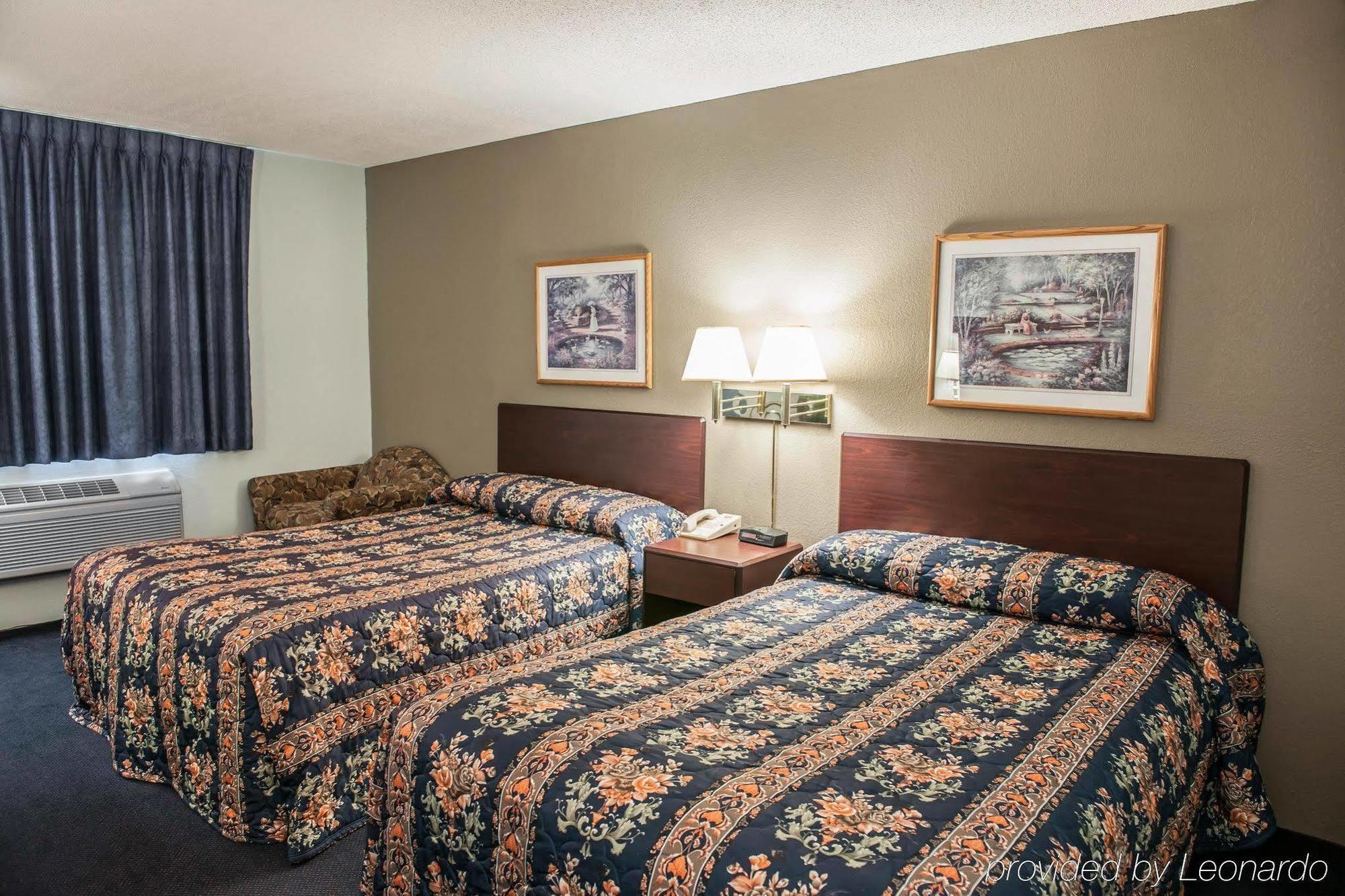Econo Lodge West Lafayette Exteriör bild