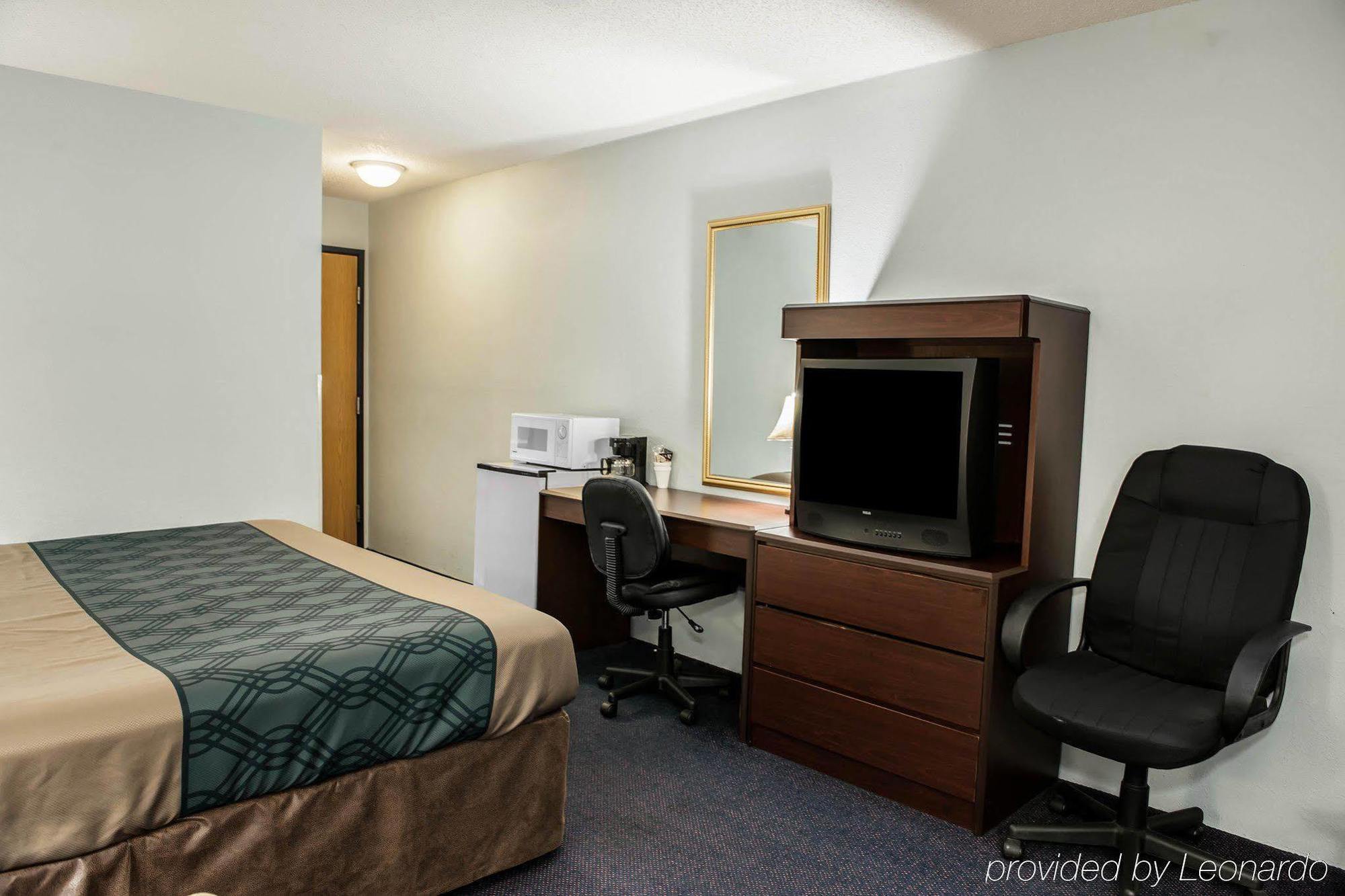 Econo Lodge West Lafayette Exteriör bild